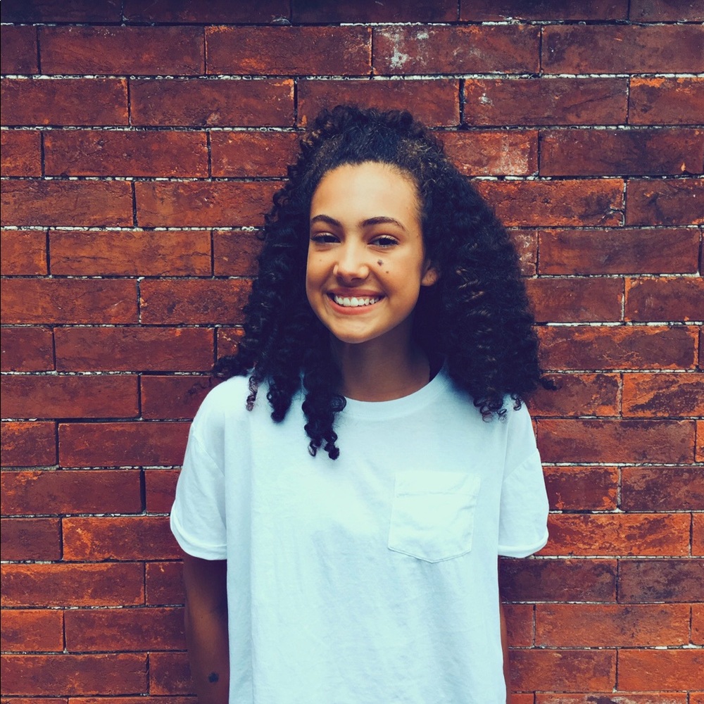 Meet your Posher, Pia